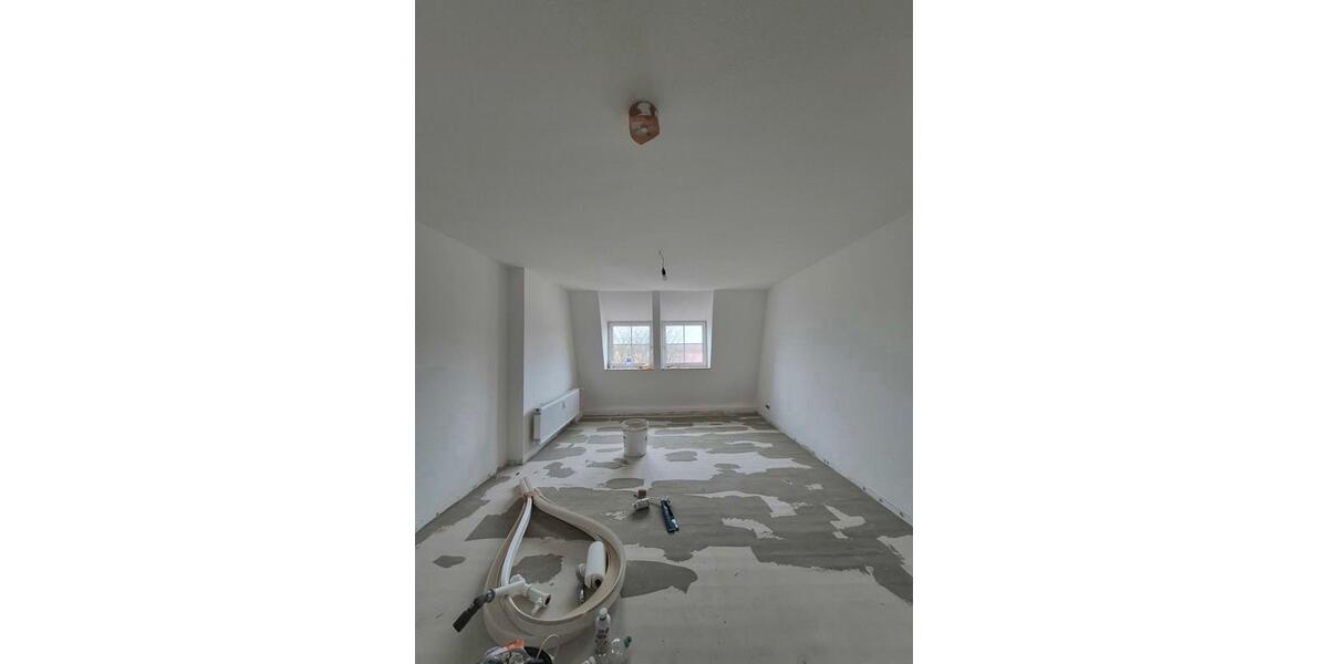 Dachgeschoßwohnung Magdeburg Nordwest - 2 Zimmer, 83 m&sup2;, 537&euro; | Angebot:25366008