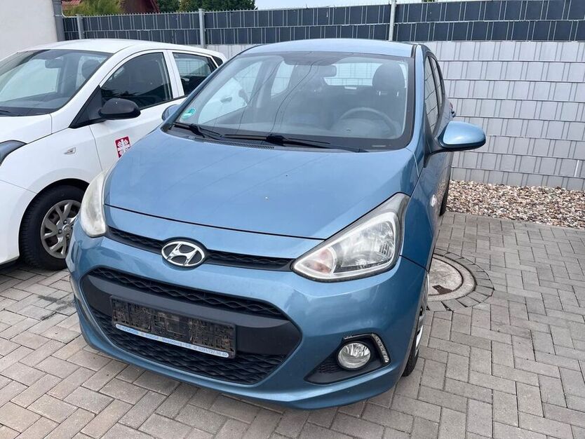 i10