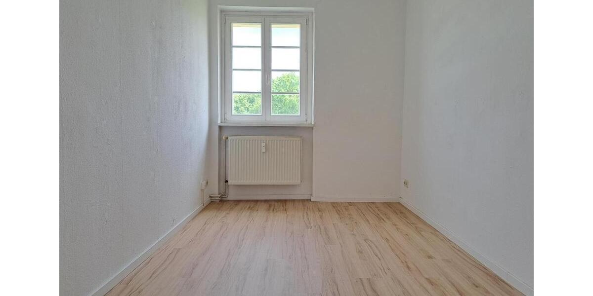 Etagenwohnung Magdeburg Diesdorf - 4 Zimmer, 65 m&sup2;, 452&euro; | Angebot:26665205