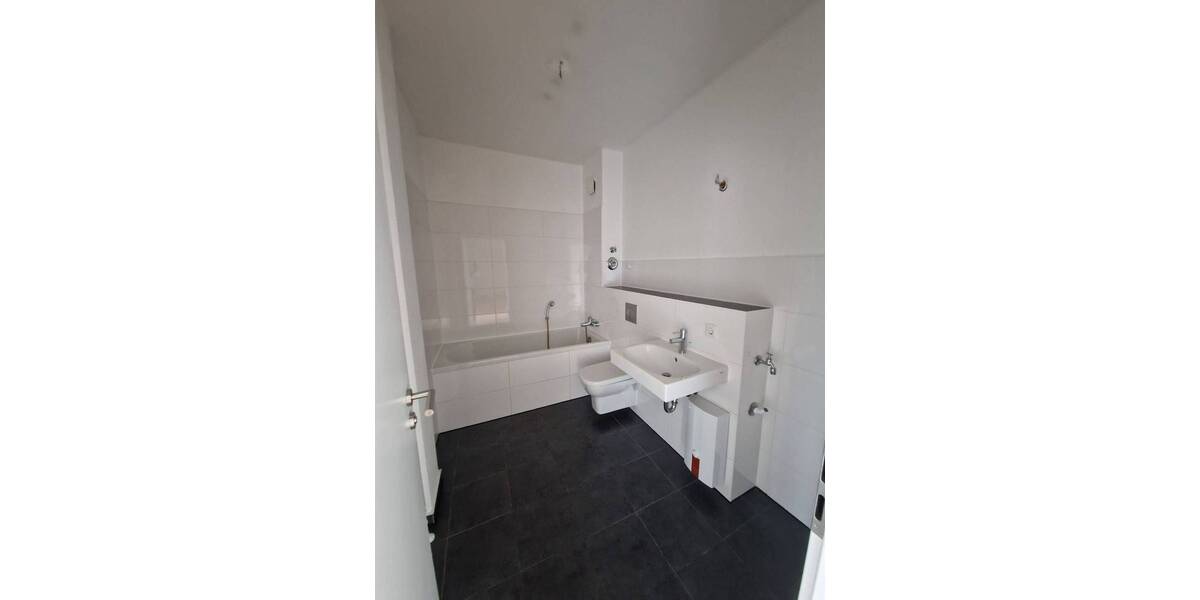 Etagenwohnung Magdeburg Sudenburg - 4 Zimmer, 87 m&sup2;, 589&euro; | Angebot:26894602