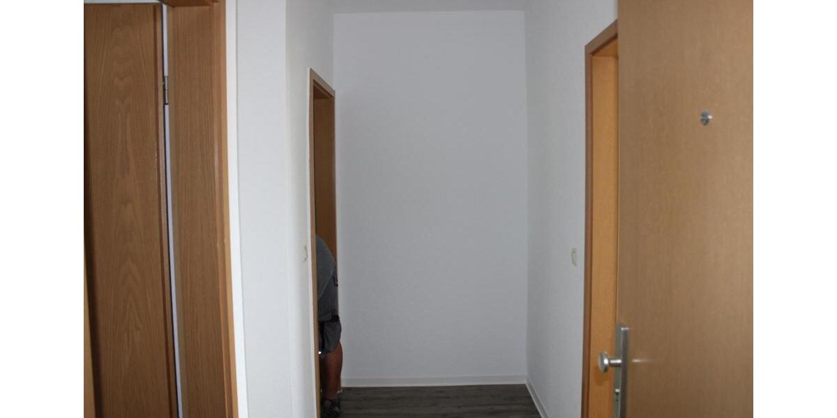 Etagenwohnung Schönebeck (Elbe) - 2 Zimmer, 49 m&sup2;, 285&euro; | Angebot:26533753