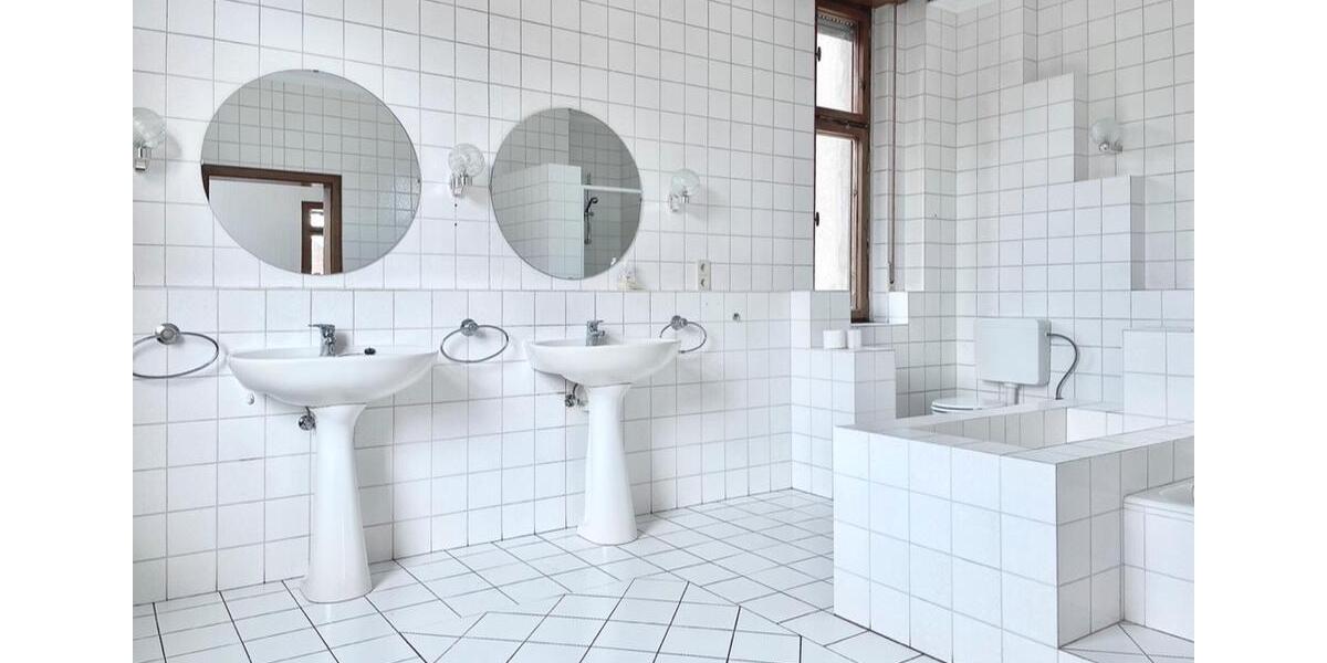 Heimwerker aufgepasst! Schöne Gründerzeit-Villa voller Potenzial! 17 zimmer