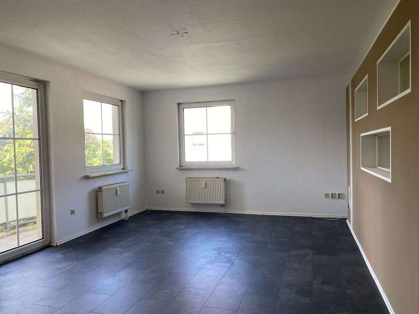 Wohnung zum Mieten in Staßfurt 350 € 54.86 m²