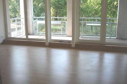 Wohnung Magdeburg Cracau - 4 Zimmer, 83 m&sup2;, 620&euro; | Angebot:25368976