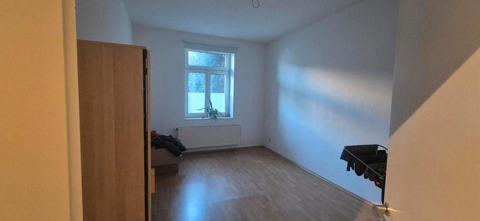 Erdgeschoßwohnung Magdeburg Nordwest - 18 Zimmer, 75 m&sup2;, 303&euro; | Angebot:25760149