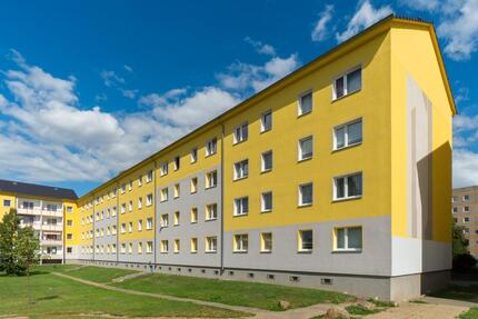 Wohnung Schönebeck (Elbe) - 4 Zimmer, 65 m&sup2;, 325&euro; | Angebot:25232487