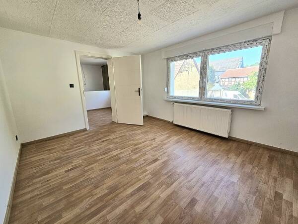 NEU SANIERTES EINFAMILIENHAUS - SOFORT EINZUGSBEREIT! 3 zimmer