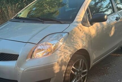 Toyota Yaris 91.500 km 4.500 &euro; Schönebeck 39218