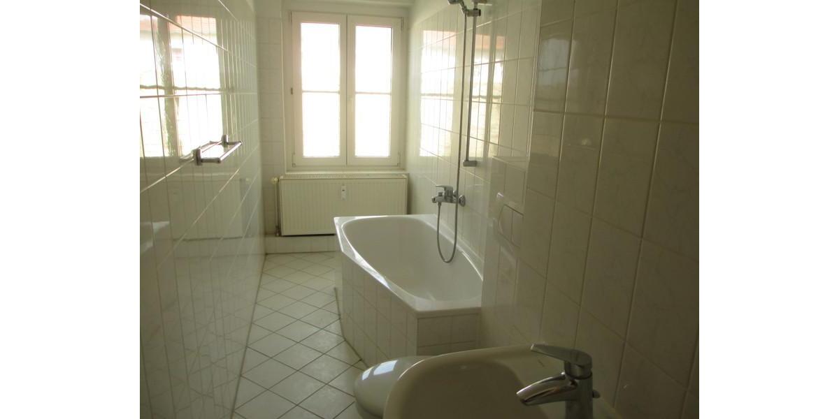 Etagenwohnung Magdeburg Brückfeld - 3 Zimmer, 77 m&sup2;, 463&euro; | Angebot:24584885