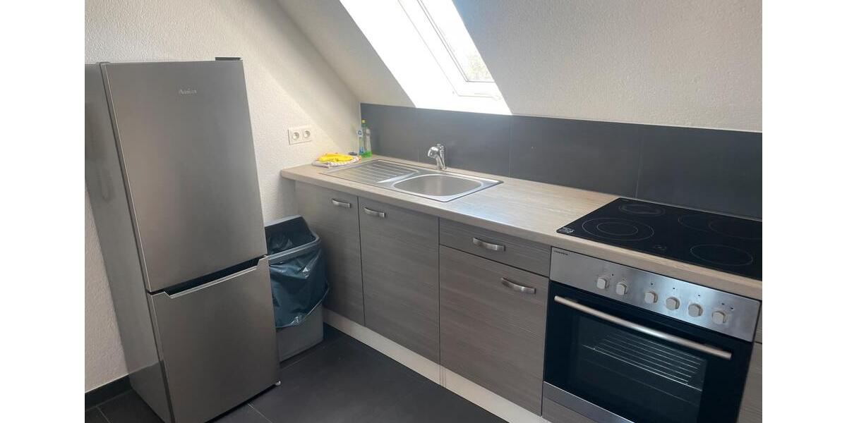 MehrfamilienhausNebengelassGarangenkomplex Süplingen zimmer