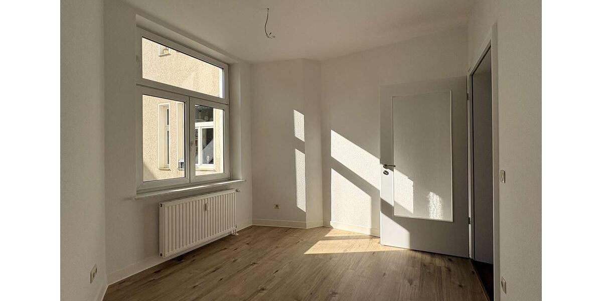 Etagenwohnung Magdeburg Leipziger Straße - 4 Zimmer, 102 m&sup2;, 900&euro; | Angebot:25792930