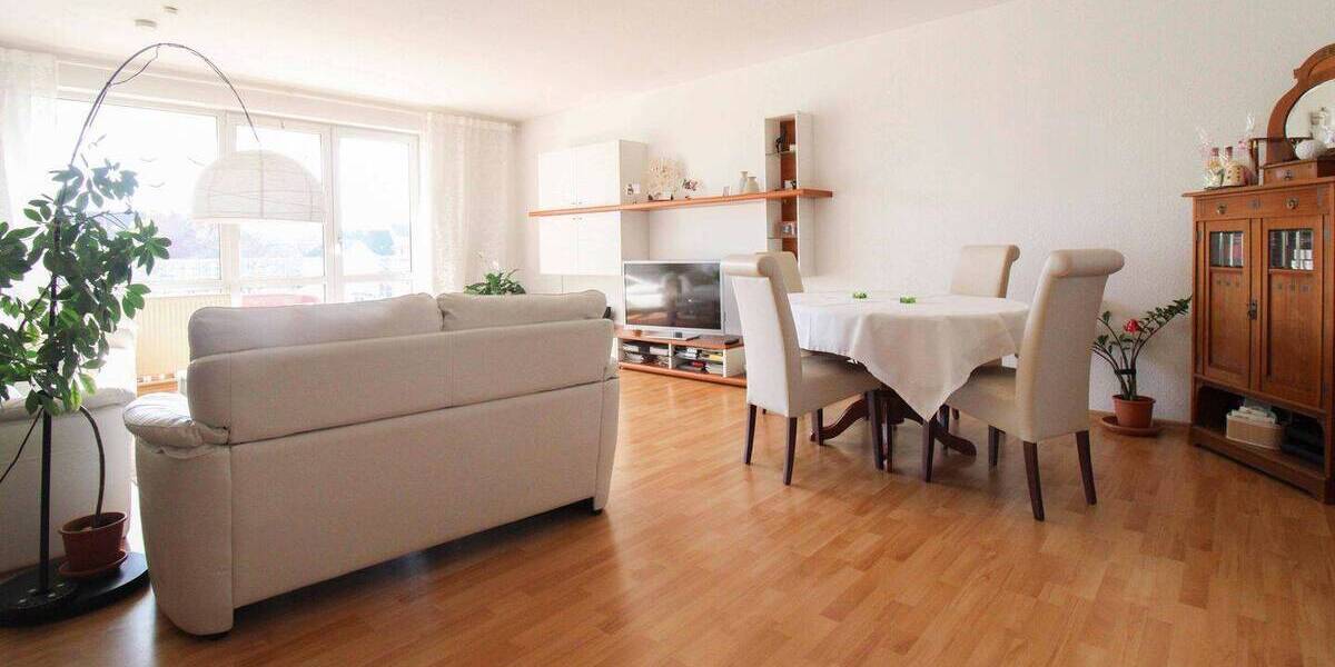 Etagenwohnung Schönebeck - 3 Zimmer, 89 m&sup2;, 155.000&euro; | Angebot:26718017