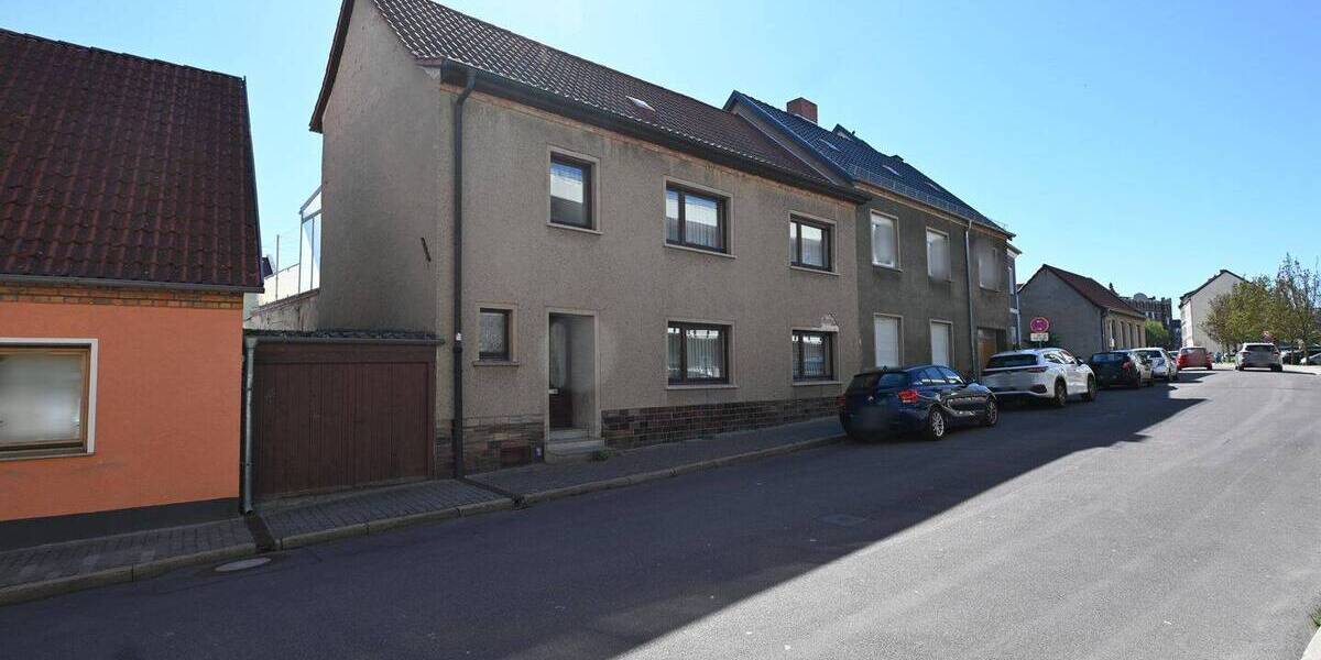 Mehrfamilienhaus, Wohnhaus Burg - 6 Zimmer, 160 m&sup2;, 250.000&euro; | Angebot:26556807