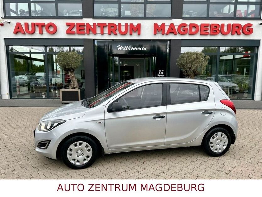 i20