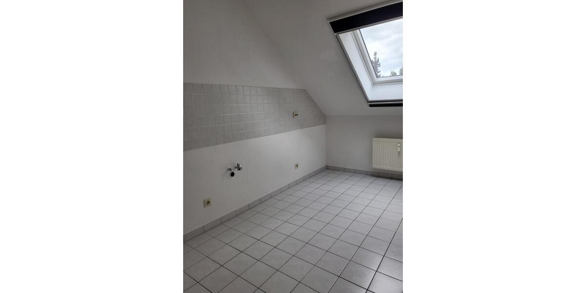 Dachgeschoßwohnung Egeln - 2 Zimmer, 63 m&sup2;, 315&euro; | Angebot:25080976