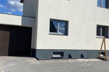 Einfamilienhaus 100m² , 3 Zimmer nach Kernsanierung zu vermieten zimmer
