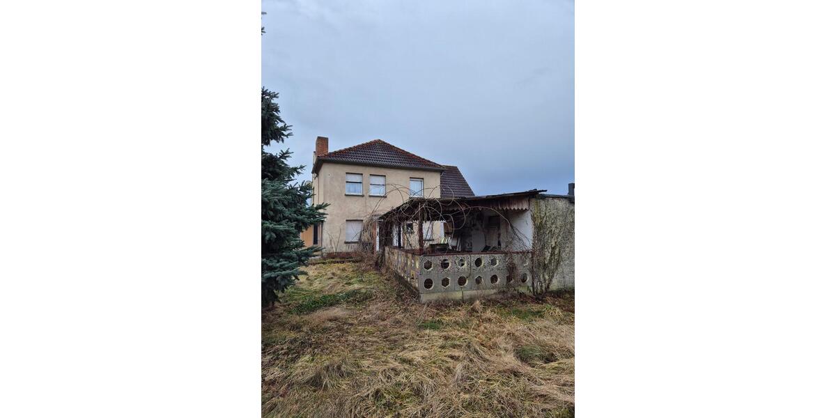 Einfamilienhaus Calbe (Saale) - 8 Zimmer, 163 m&sup2;, 60.000&euro; | Angebot:26030244