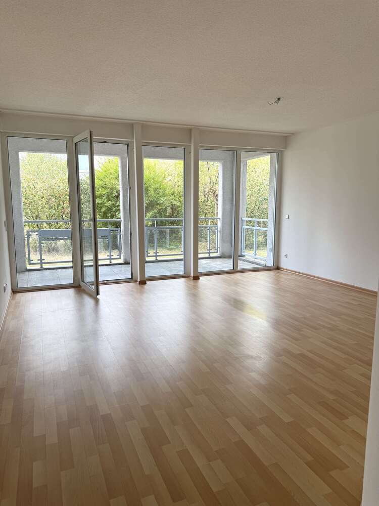 Wohnung zum Mieten in Magdeburg 480 € 63.9 m²