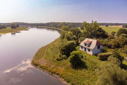 Haus zum Kaufen in Dornburg 1.490.000 € 238 m² 6.5 zimmer