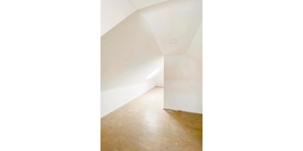Etagenwohnung Möckern - 4 Zimmer, 90 m&sup2;, 900&euro; | Angebot:26346683