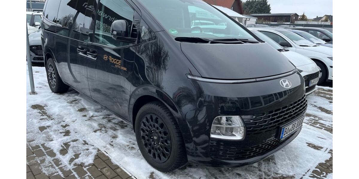 Hyundai STARIA 2.944 km 53.940 &euro; Magdeburg 39116