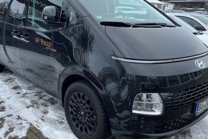 Hyundai STARIA 2.944 km 57.940 &euro; Magdeburg 39116