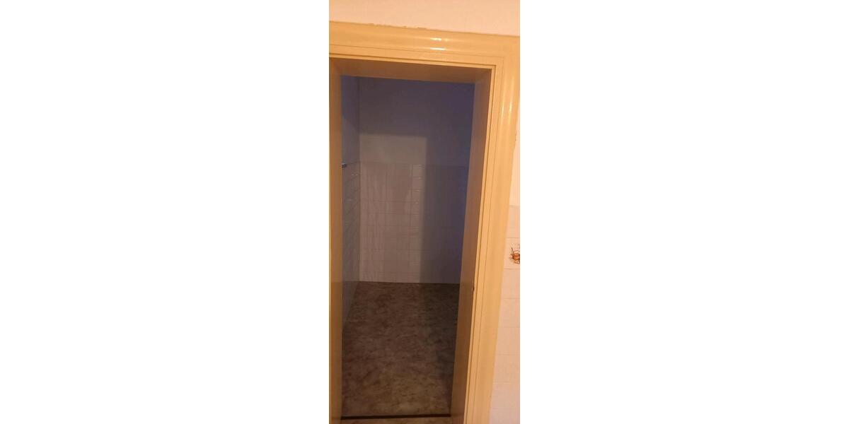 Erdgeschoßwohnung Oschersleben (Bode) - 4 Zimmer, 121 m&sup2;, 890&euro; | Angebot:26586333