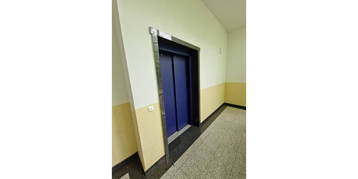 Etagenwohnung Magdeburg Sudenburg - 4 Zimmer, 87 m&sup2;, 589&euro; | Angebot:26894602