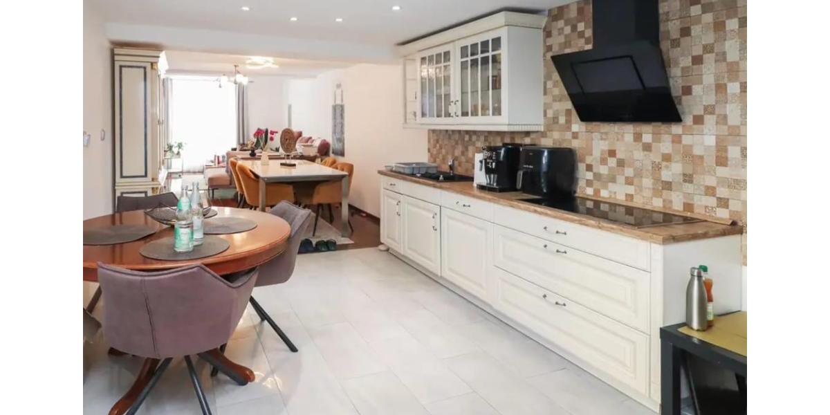 Reihenhaus Egeln - 8 Zimmer, 274 m&sup2;, 350.000&euro; | Angebot:25252989