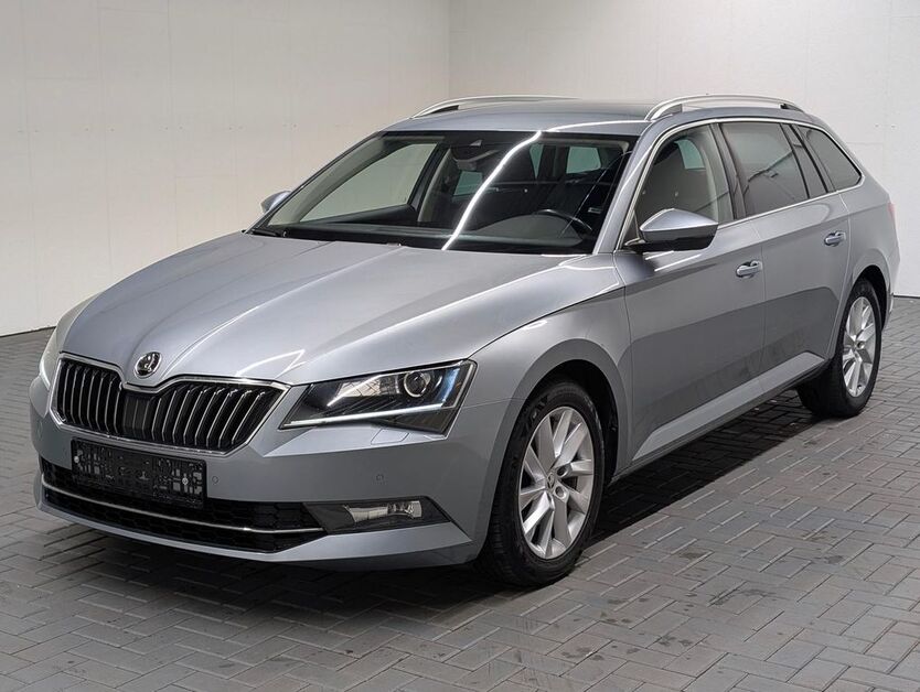 Skoda Superb 83.400 km 22.480 € Langenweddingen 39171