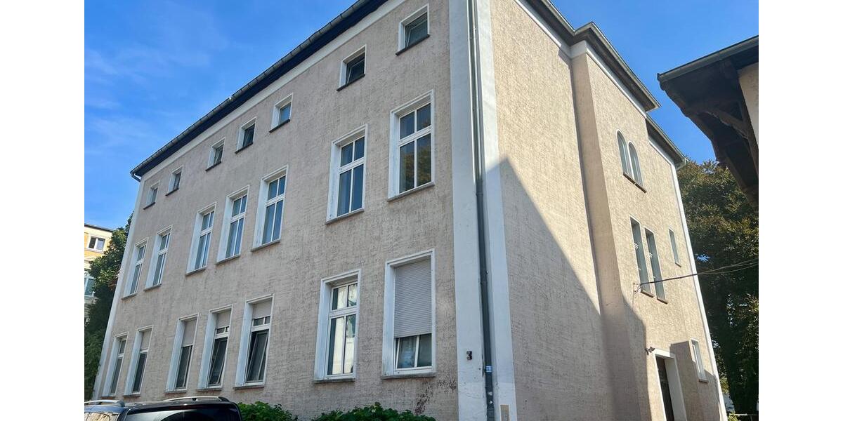 Büro- oder Praxisfläche mit 7-Zimmern, großer verglaster Loggia, Fußbodenheizung & Gäste-WC. zimmer