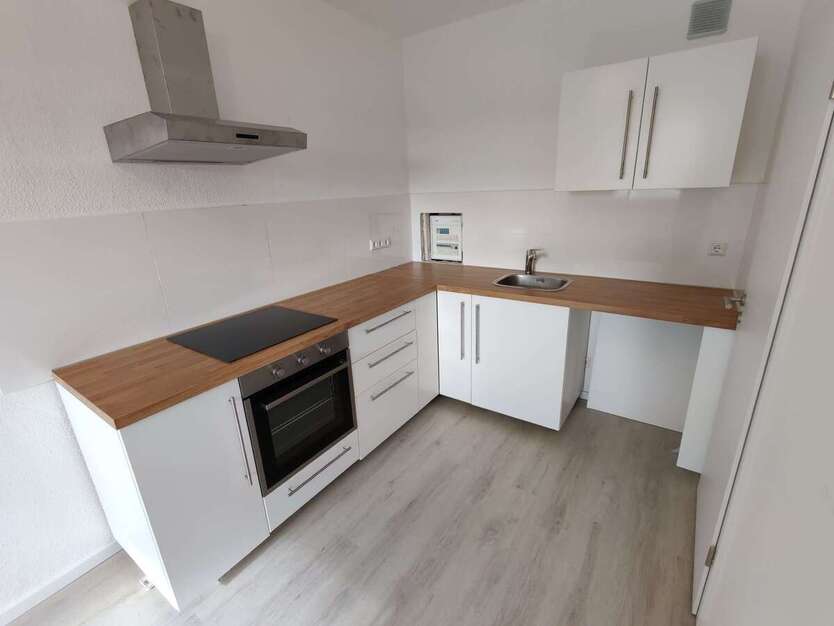 Wohnung zum Kaufen in Magdeburg 165.000 € 131.5 m² 6 zimmer