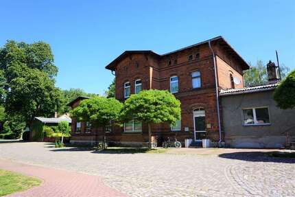 Haus Wolmirsleben - 11 Zimmer, 222 m&sup2;, 59.000&euro; | Angebot:26099556