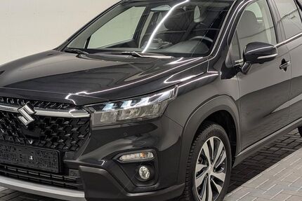 Suzuki (SX4) S-Cross 15.400 km 22.450 &euro; Langenweddingen 39171