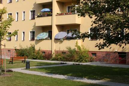 Wohnung zum Mieten in Magdeburg 490,86 € 68.15 m²
