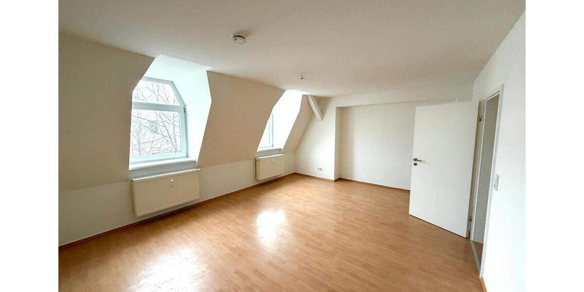 Frisch sanierte, helle 3-Zimmer-Wohnung mit großer Badewanne in Stadtfeld 3 zimmer