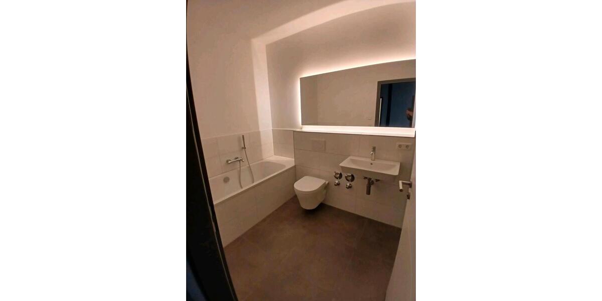 Etagenwohnung Burg - 4 Zimmer, 111 m&sup2;, 1.270&euro; | Angebot:24513246