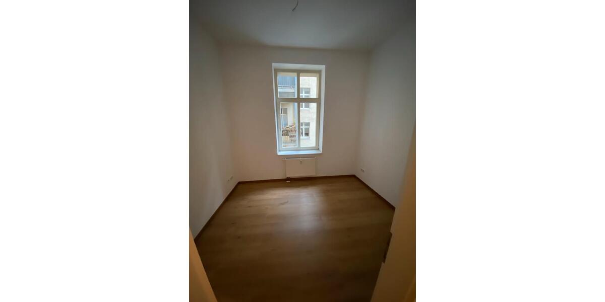 Etagenwohnung Magdeburg Nordwest - 2.5 Zimmer, 63 m&sup2;, 466&euro; | Angebot:27627941