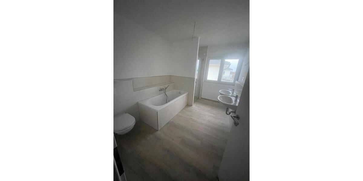 Etagenwohnung Magdeburg Ottersleben - 5 Zimmer, 130 m&sup2;, 1.750&euro; | Angebot:25438950