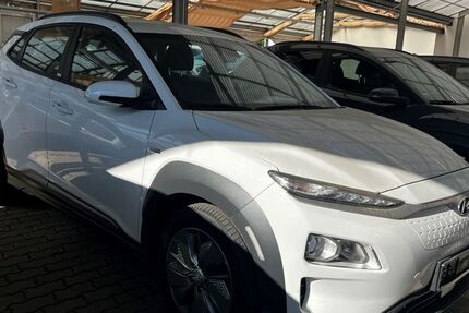 Hyundai KONA 33.300 km 23.590 &euro; Magdeburg 39116