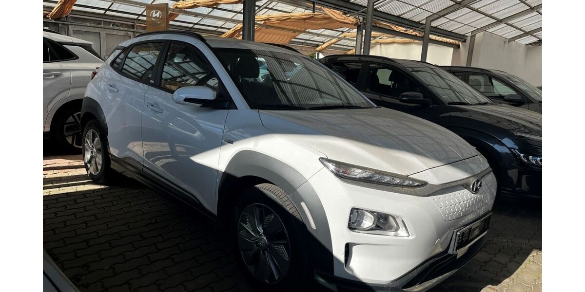 Hyundai KONA 33.300 km 23.590 &euro; Magdeburg 39116