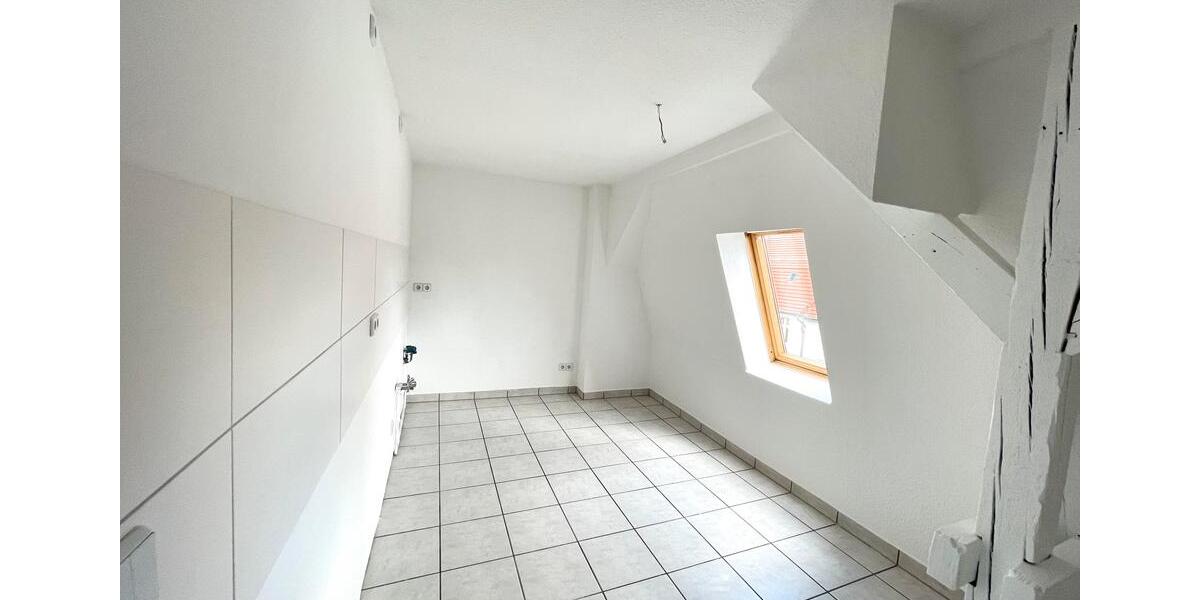 Dachgeschoßwohnung Magdeburg Neue Neustadt - 2 Zimmer, 45 m&sup2;, 374&euro; | Angebot:24698918