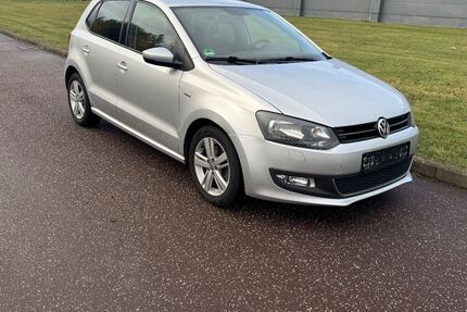 VW Polo 124.000 km 6.999 € Magdeburg 39110