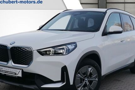 BMW iX1 4.986 km 41.890 &euro; Magdeburg 39108