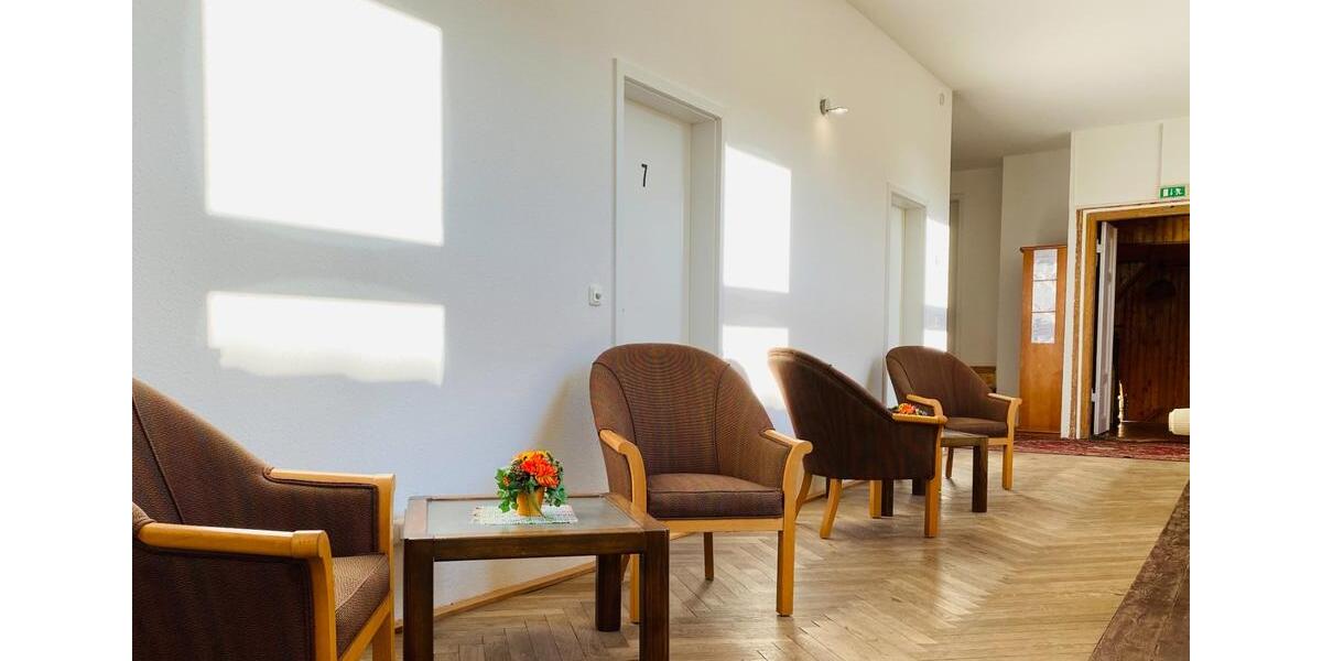 Einfamilienhaus Wolmirstedt - 9 Zimmer, 340 m&sup2;, 2.200&euro; | Angebot:23550746