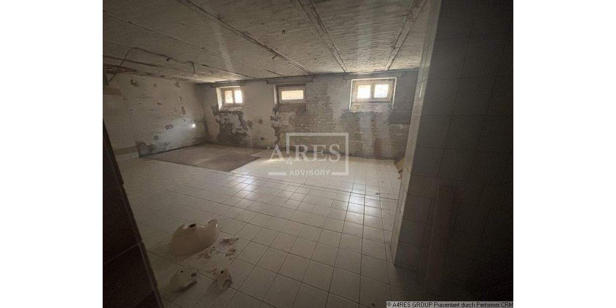 Mehrfamilienhaus, Wohnhaus Hakeborn Hakeborn - 1 Zimmer, 243 m&sup2;, 20.000&euro; | Angebot:25879921