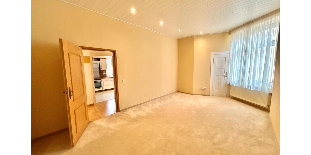 Elegante 5-Zimmer-Altbauwohnung mit Balkon in begehrter Lage Magdeburgs 5 zimmer