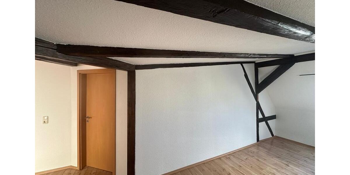 Dachgeschoßwohnung Magdeburg - 3 Zimmer, 81 m&sup2;, 560&euro; | Angebot:27628237