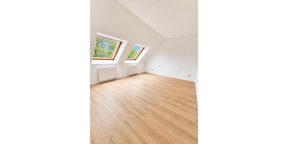 Dachgeschoßwohnung Magdeburg - 3 Zimmer, 85 m&sup2;, 939&euro; | Angebot:26490817