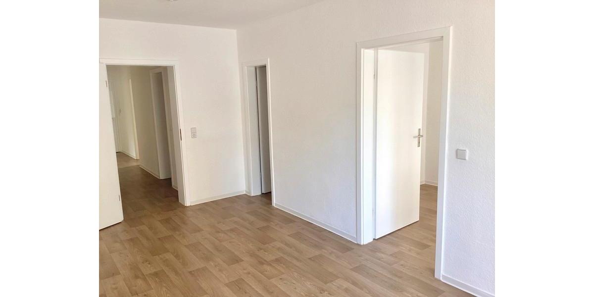 Erdgeschoßwohnung Magdeburg Leipziger Straße - 4 Zimmer, 97 m&sup2;, 650&euro; | Angebot:26657562